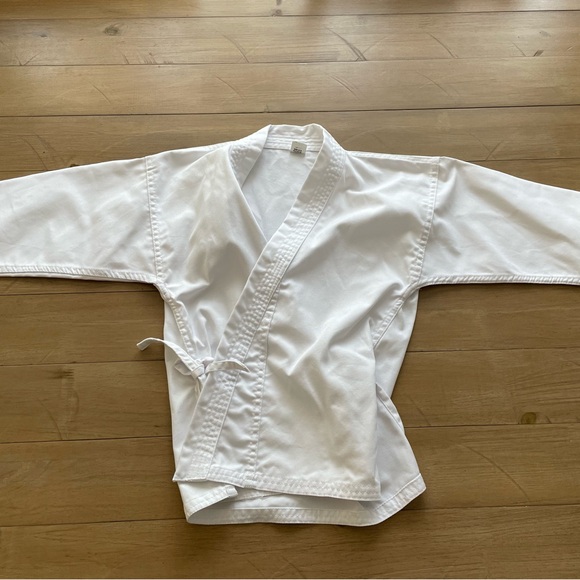 3pc White Karate Gi Uniform - Picture 2 of 7